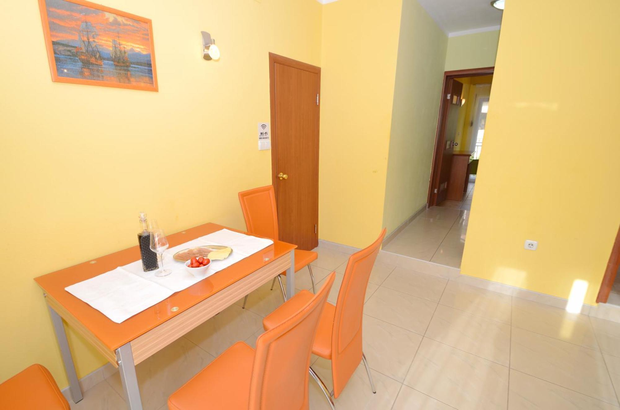 Apartments Dinko Zifra Тиват Стая снимка